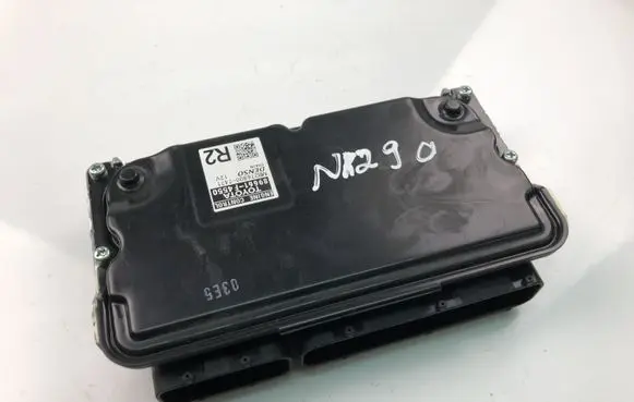 Toyota C-HR I Engine control unit/module 89661F4550
