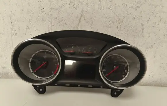 Speedometer (instrument cluster)