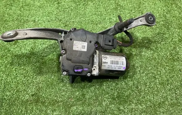 Opel Zafira C Wiper motor W000027365