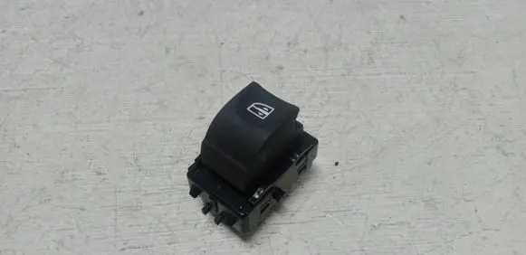 Renault Megane III Electric window control switch 12411A E30176