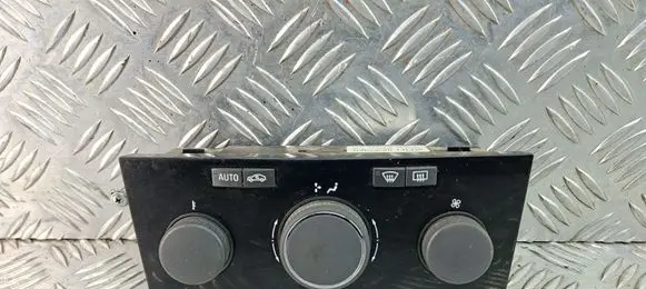 Opel Zafira B Climate control unit 13250622