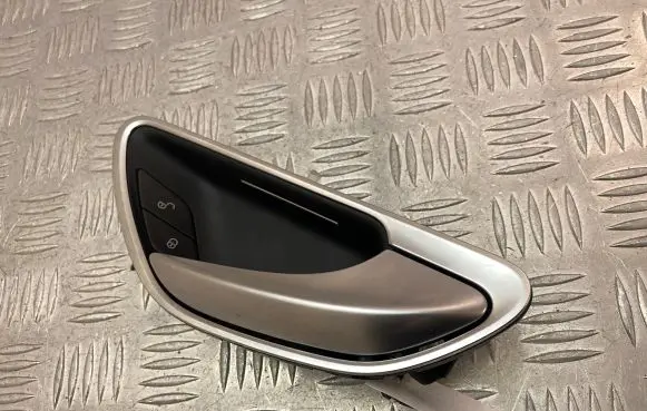 Mercedes-Benz GLC X253 C253 Front door interior handle A2057600200