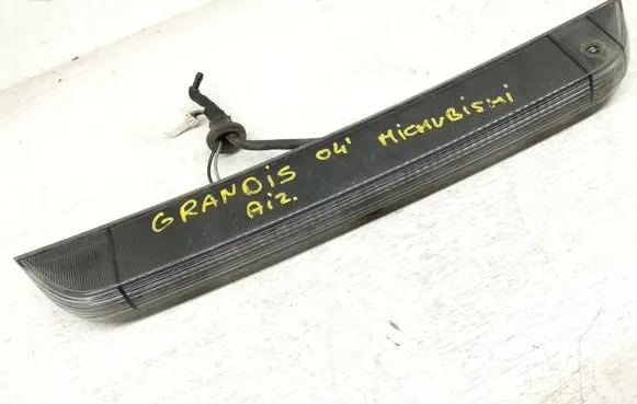 Mitsubishi Grandis Third/center stoplight P3505