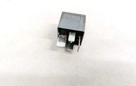 Volkswagen PASSAT B3 Other relay F80B14B192AA F80B-14B192-AA