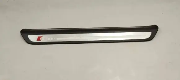 Audi Q3 8U Front sill trim cover 8u0853374b
