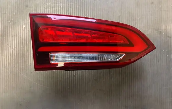 Hyundai Santa Fe Tailgate rear/tail lights 924052W600 924052W610