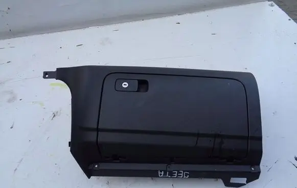 Volkswagen Jetta VI Glove box set 