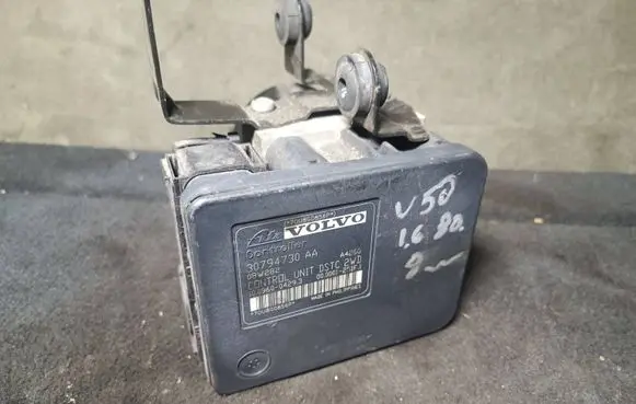 Volvo V50 ABS Pump 30794730AA 10096004293 000001251F1