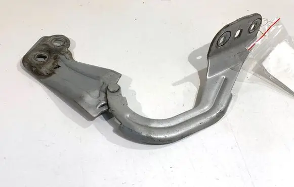 Ford Focus Engine bonnet/hood hinges BM51A16801AD