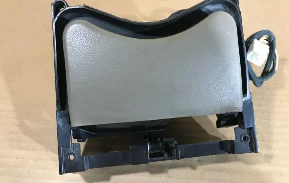 Ashtray (front)