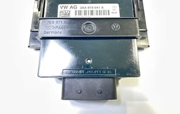 Volkswagen Transporter - Caravelle T5 Power management control unit 3AA919041A 7E0971502B 0301734029