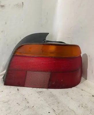 BMW 5 E39 Rear/tail lights 8358032 2VP00726002