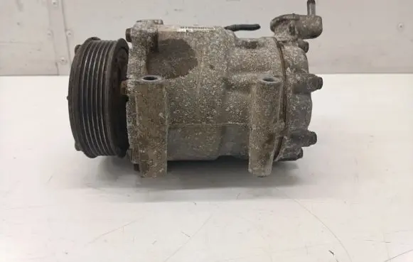 Volvo V60 Air conditioning (A/C) compressor (pump) 31369699