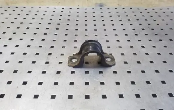 Volvo V40 Sway bar bush bracket, front 