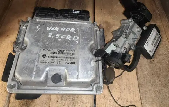 Chrysler Voyager Engine control unit/module P04727664AC 0281010814 ED305114053