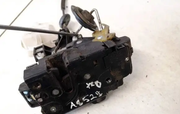 Volkswagen Caddy Front door lock 3b1837016br