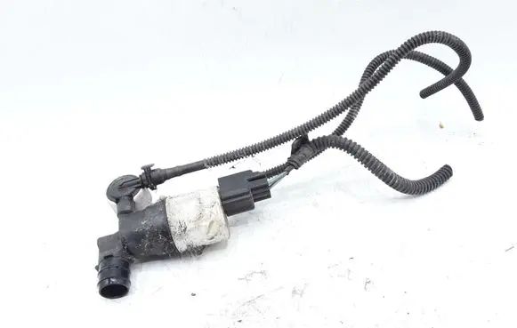 Ford C-MAX II Windscreen/windshield washer pump BK2117K624BA