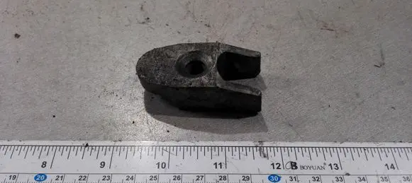 BMW 7 E38 Fuel Injector clamp holder