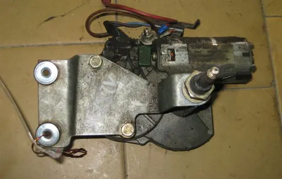 Opel Tigra A Rear window wiper motor