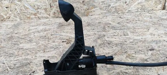 Audi A2 Clutch pedal 8Z1721059B