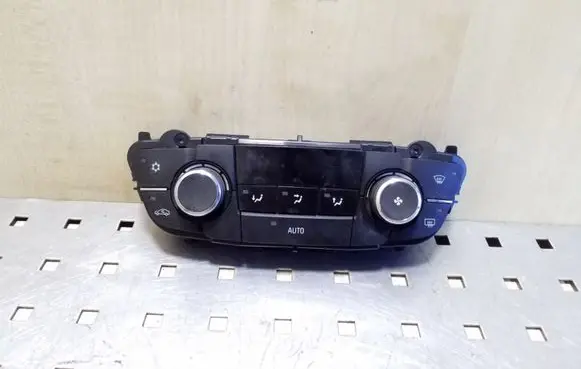 Opel Insignia A Climate control unit 13273095