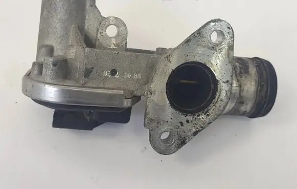Jeep Grand Cherokee EGR thermostat 162741345