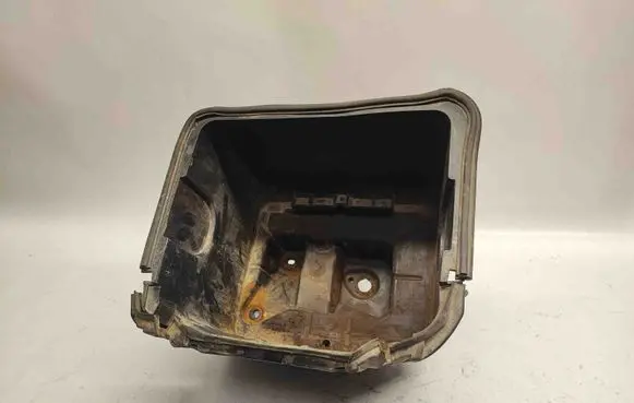 Ford Mustang VI Battery box tray FR3B10723AE