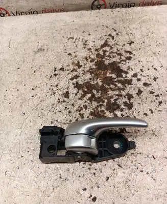 Chrysler 200 Rear door interior handle 3038087