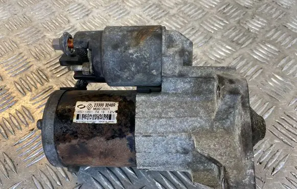 Opel Vivaro Starter motor 233003248R M000T39371