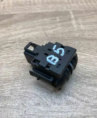 Volkswagen PASSAT B5 Headlight level height control switch 3B0941333C