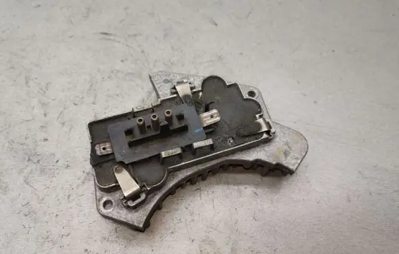 Heater blower motor/fan resistor
