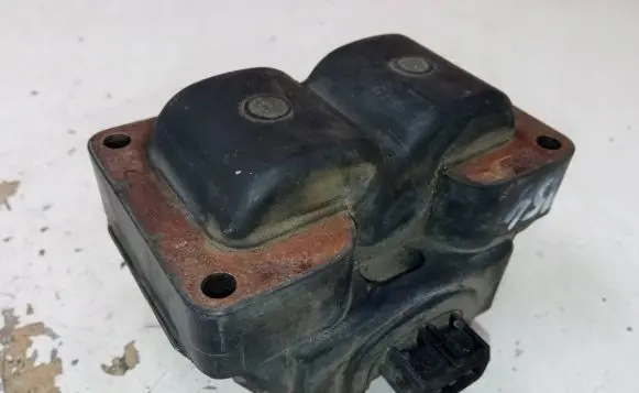Fiat Uno High voltage ignition coil BOSCH0221503032