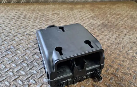 Volvo XC60 Fuse module 31682732 32209198