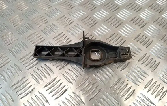 Audi Q3 8U Radiator mount bracket 8K0805201A