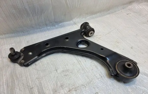 Opel Corsa E Front control arm 