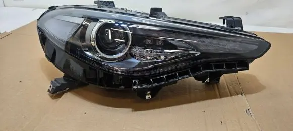 Alfa Romeo Giulia Headlight/headlamp 50561019