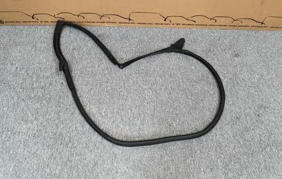 Audi Q8 Rubber seal rear door 4M8833707F 4M8833707