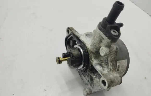 Hyundai i30 Vacuum pump