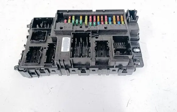 Ford Fusion II Fuse box set HU5T15604CDB A2C7586790100