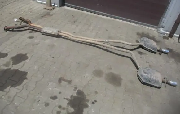 Cadillac SRX Rear muffler/silencer tail pipe 