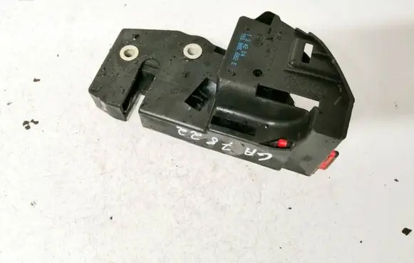 Skoda Octavia Mk2 (1Z) Seat back rest lock catch 1k0885682e 134204