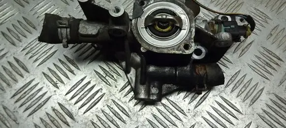 Opel Combo C Thermostat/thermostat housing 