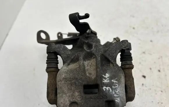 Mazda 3 II Rear brake caliper