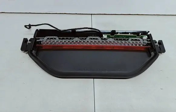 Tesla Model Y Third/center stoplight 1632486-00-B TN1-12-25 163248600B
