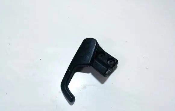 Volkswagen PASSAT B4 Engine bonnet (hood) release handle 3a1823533