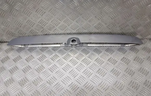 Opel Zafira A Rear window tailgate spoiler 90579631