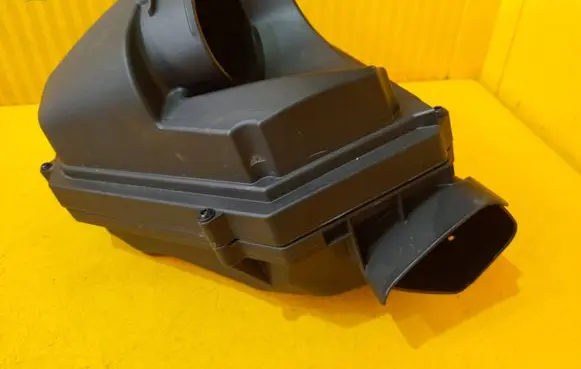 BMW M4 G82 G83 Air filter box 8095804