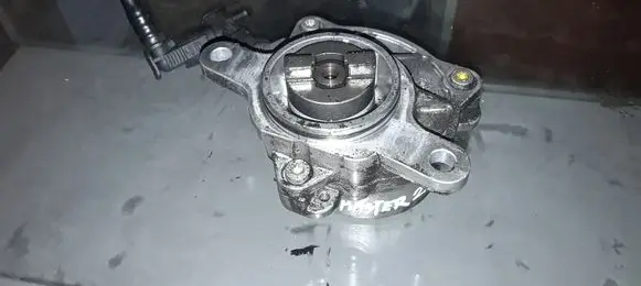 Renault Master II Vacuum pump 8200797164