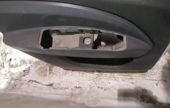 Fiat Doblo Front door card panel trim