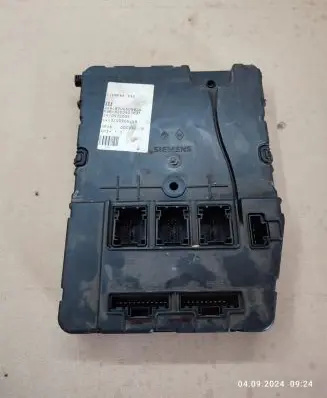 Renault Megane II Comfort/convenience module 8200606826